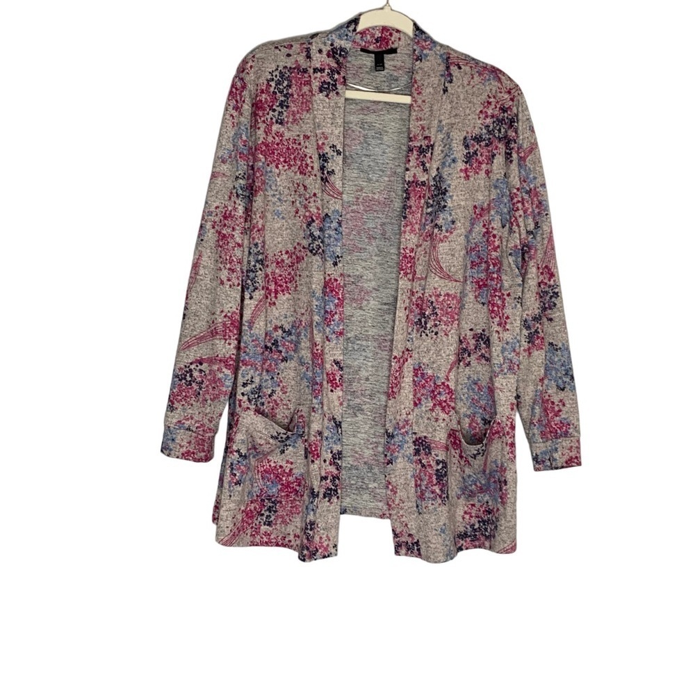 Lane Bryant pink heathered grey floral open front cardigan w pockets. Size 18/20